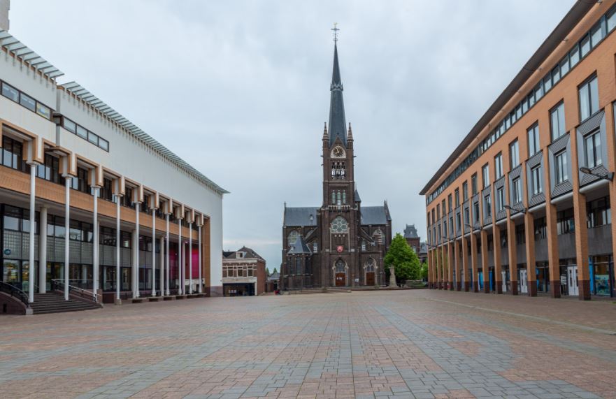 meisjes ontmoeten Schiedam